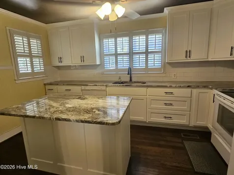 207 Stewart Avenue Clinton NC 28328