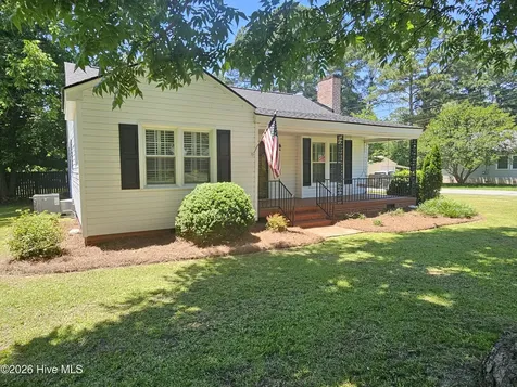 207 Stewart Avenue Clinton NC 28328