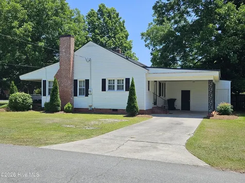 207 Stewart Avenue Clinton NC 28328