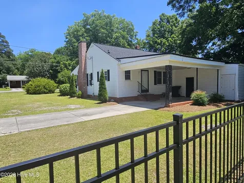 207 Stewart Avenue Clinton NC 28328
