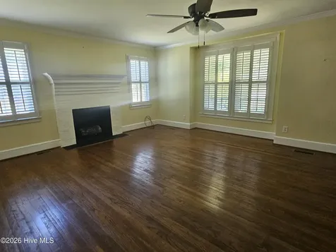 207 Stewart Avenue Clinton NC 28328