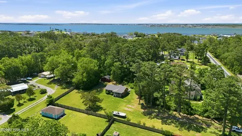 105 Straits Haven Road Beaufort NC 28516