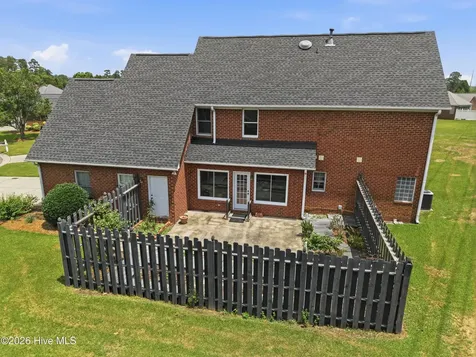 4001 Walkers Court Winterville NC 28590