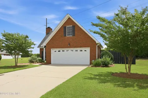 4001 Walkers Court Winterville NC 28590
