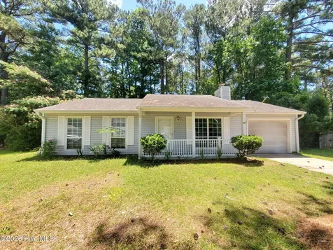 204 Rockledge Court Jacksonville NC 28546