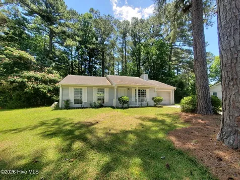 204 Rockledge Court Jacksonville NC 28546