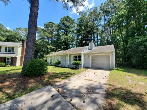 204 Rockledge Court Jacksonville NC 28546