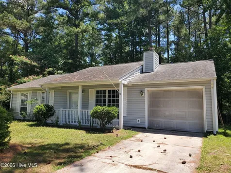 204 Rockledge Court Jacksonville NC 28546