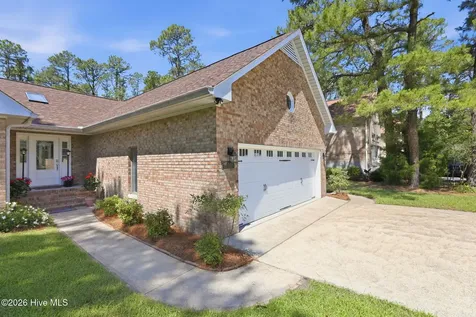6207 Gondolier Drive New Bern NC 28560