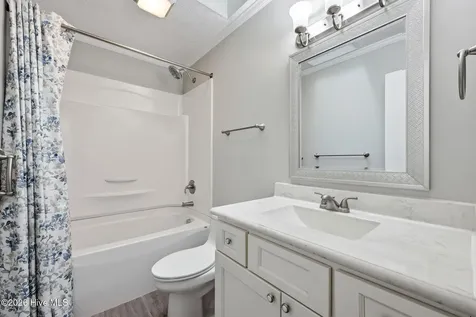 6207 Gondolier Drive New Bern NC 28560