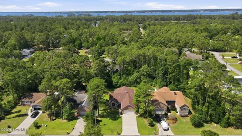 6207 Gondolier Drive New Bern NC 28560