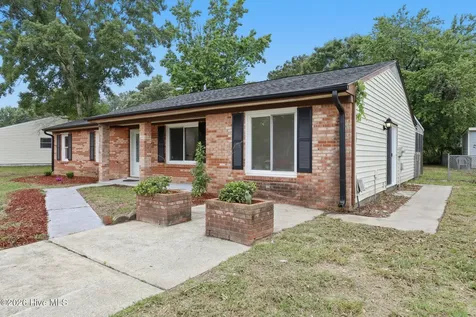 110 Lance Court Jacksonville NC 28546