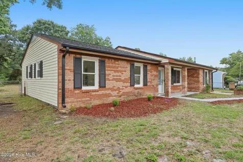 110 Lance Court Jacksonville NC 28546