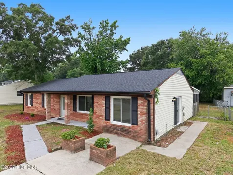 110 Lance Court Jacksonville NC 28546