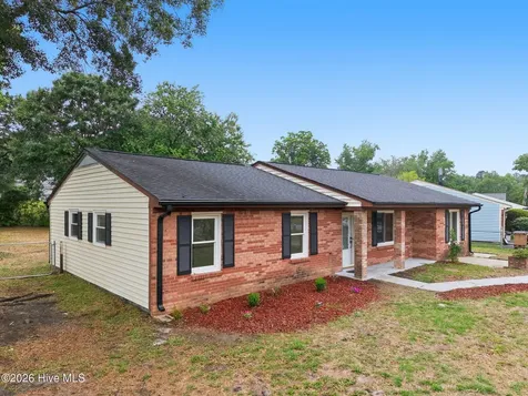 110 Lance Court Jacksonville NC 28546