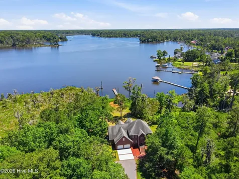516 Long Point Road Chocowinity NC 27817