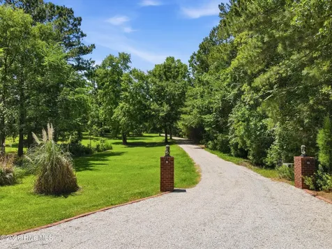 516 Long Point Road Chocowinity NC 27817