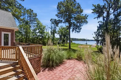 516 Long Point Road Chocowinity NC 27817