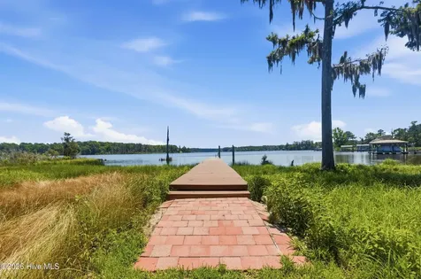 516 Long Point Road Chocowinity NC 27817