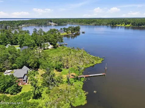 516 Long Point Road Chocowinity NC 27817