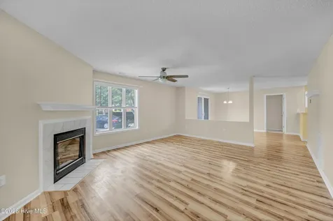 4102 Breezewood Drive Wilmington NC 28412