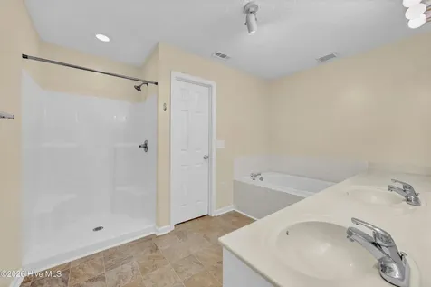 4102 Breezewood Drive Wilmington NC 28412