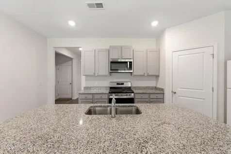133 Tributary Circle Wilmington NC 28401