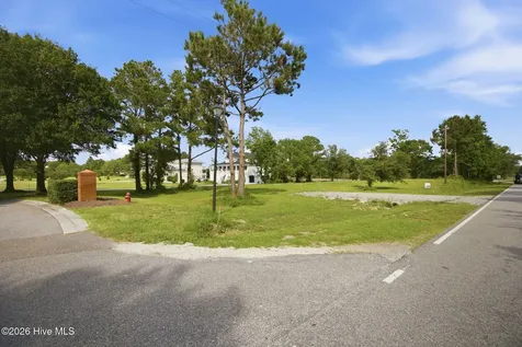 26 Crane Pointe Hampstead NC 28443