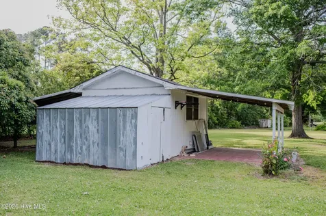 514 Butler Mill Road Bladenboro NC 28320