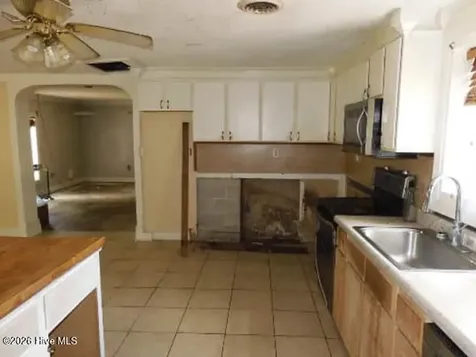 2802 Moore Avenue New Bern NC 28562