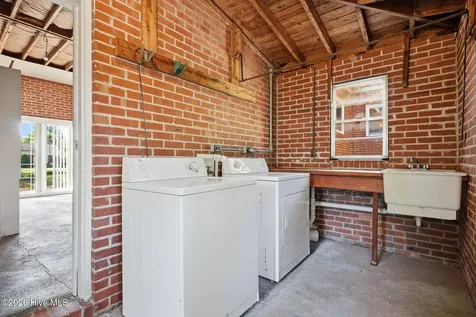1108 Summit Avenue Washington NC 27889