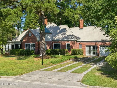1108 Summit Avenue Washington NC 27889