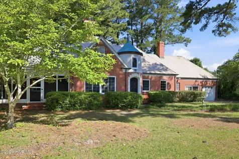 1108 Summit Avenue Washington NC 27889