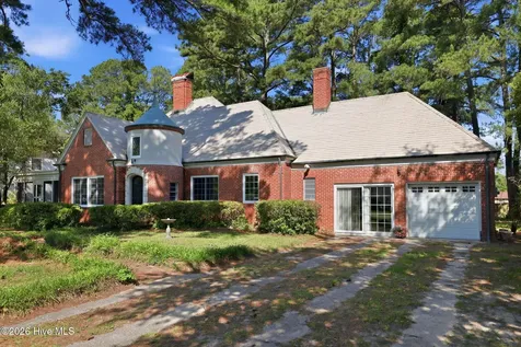 1108 Summit Avenue Washington NC 27889
