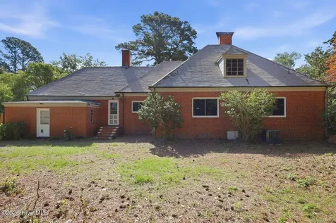 1108 Summit Avenue Washington NC 27889