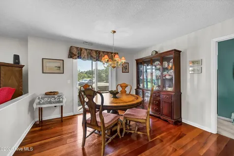 4103 Breezewood Drive Wilmington NC 28412