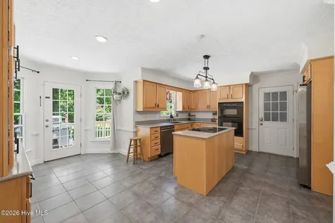 2513 Hickory Street New Bern NC 28562