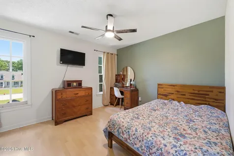 2513 Hickory Street New Bern NC 28562