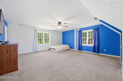 2513 Hickory Street New Bern NC 28562