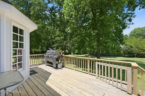 2513 Hickory Street New Bern NC 28562