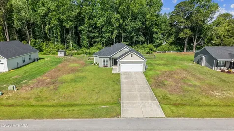 830 Bright Leaf Road Kinston NC 28504