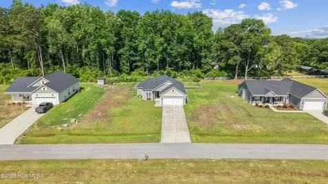830 Bright Leaf Road Kinston NC 28504