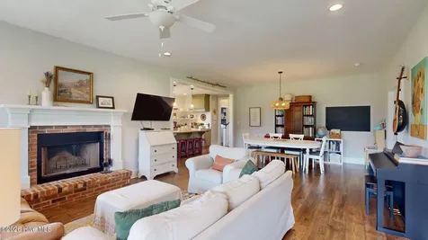 708 N Sunset Street Atkinson NC 28421