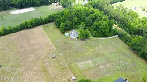 708 N Sunset Street Atkinson NC 28421