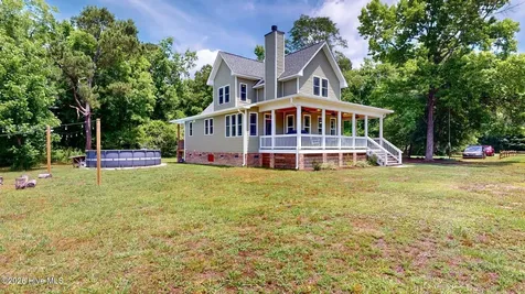 708 N Sunset Street Atkinson NC 28421