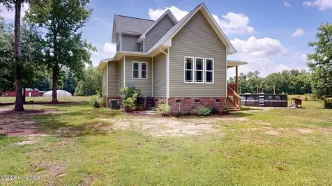 708 N Sunset Street Atkinson NC 28421