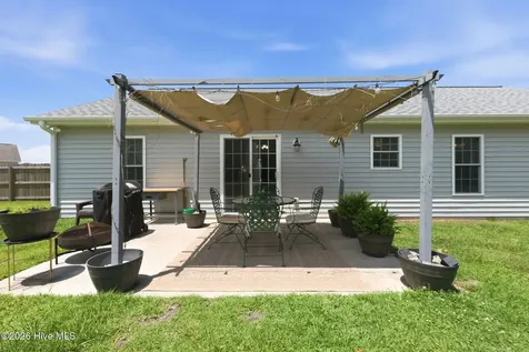 85 Plantation Oaks Drive New Bern NC 28560