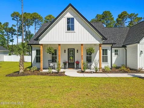 333 Pineknoll Drive NW Calabash NC 28467