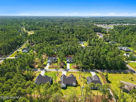 333 Pineknoll Drive NW Calabash NC 28467