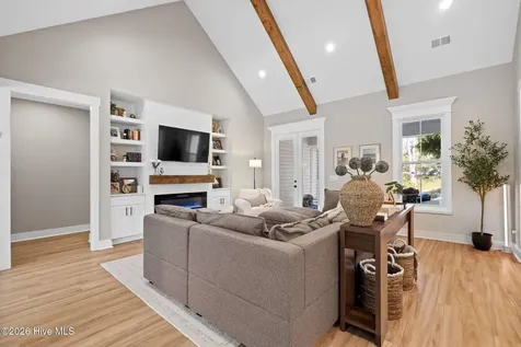 333 Pineknoll Drive NW Calabash NC 28467
